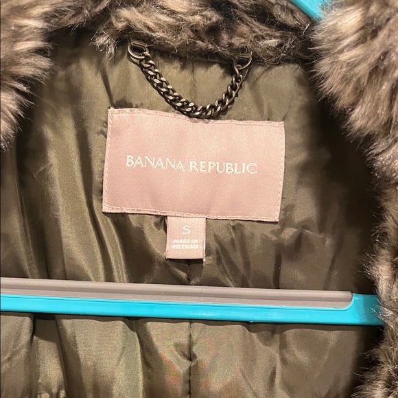 Banana Republic Olive Utility Jacket with Faux Fur Hood - Picture 6 of 10
